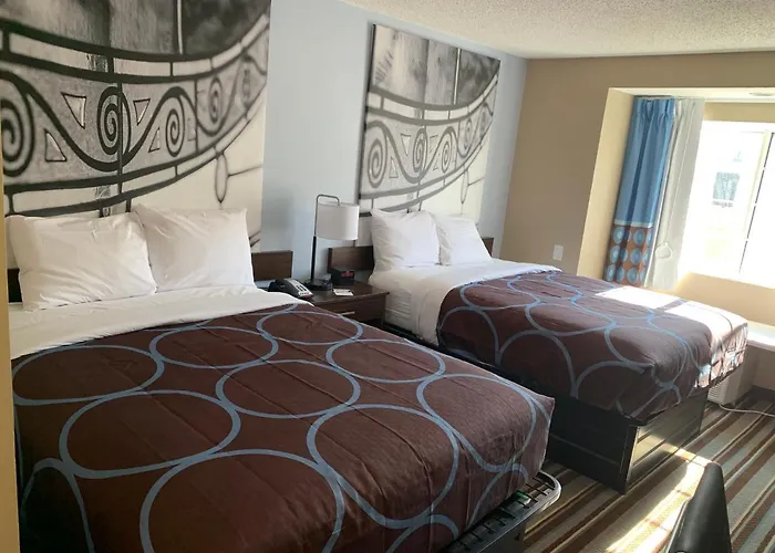 Super 8 By Wyndham Inn 2*