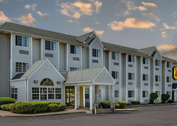Super 8 By Wyndham Inn